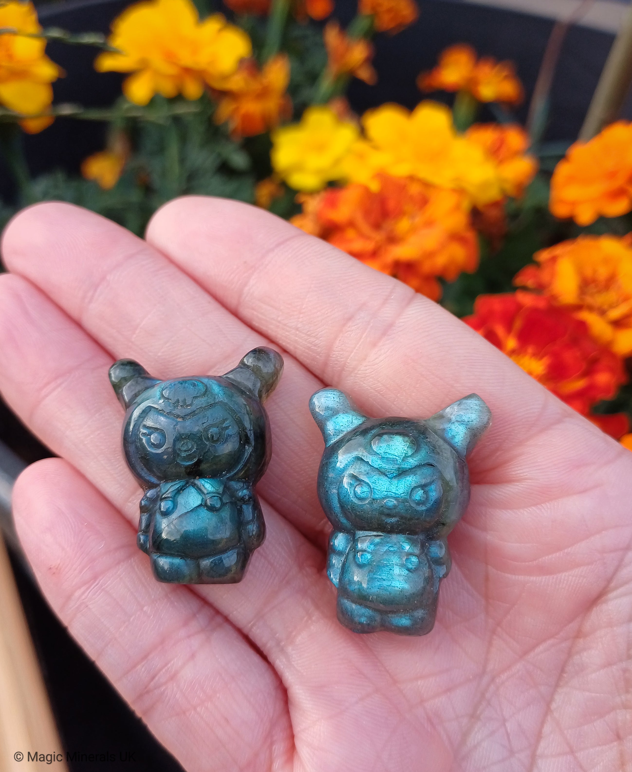kuromi labradorite carving