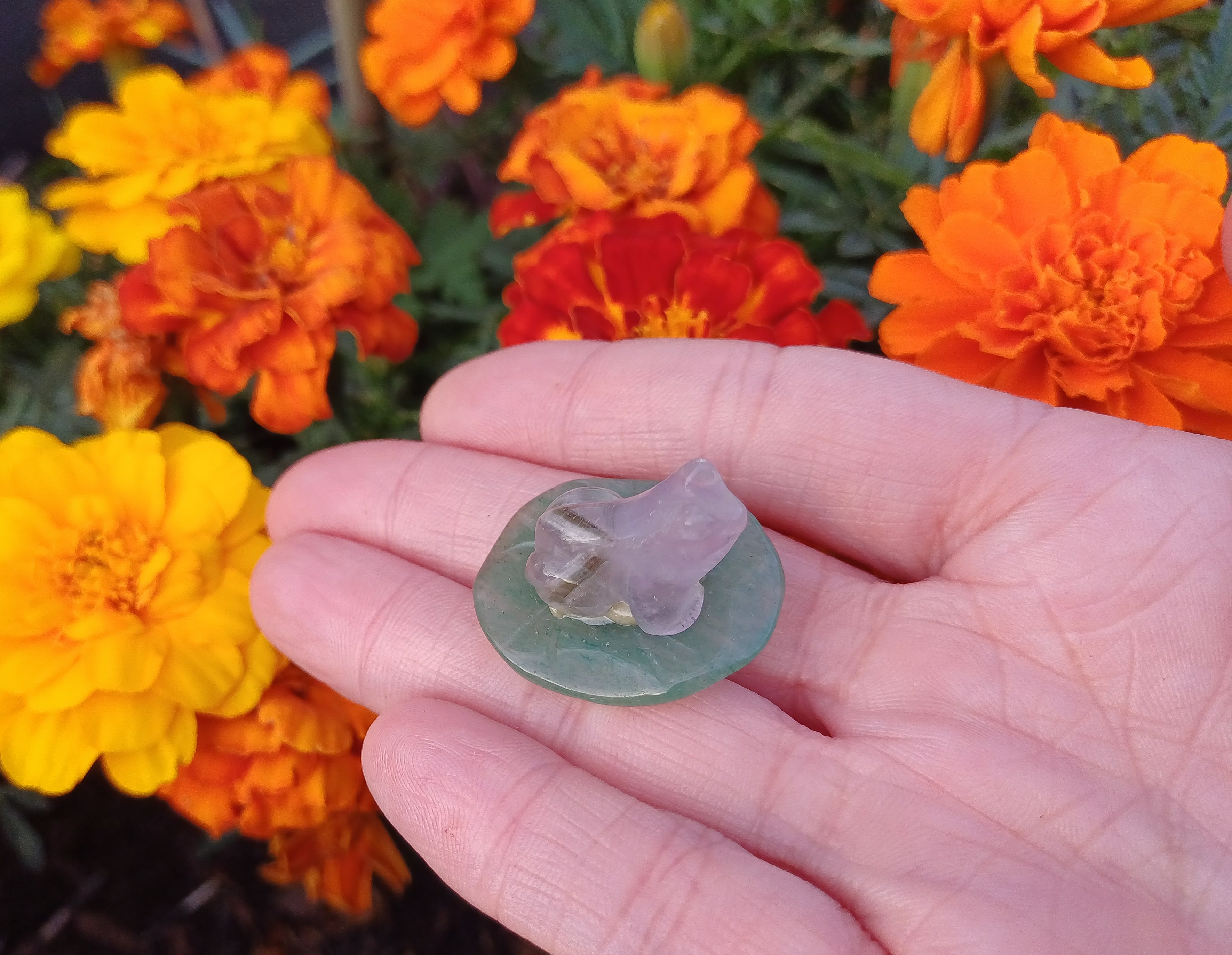 Frog on lilly pad Amethyst