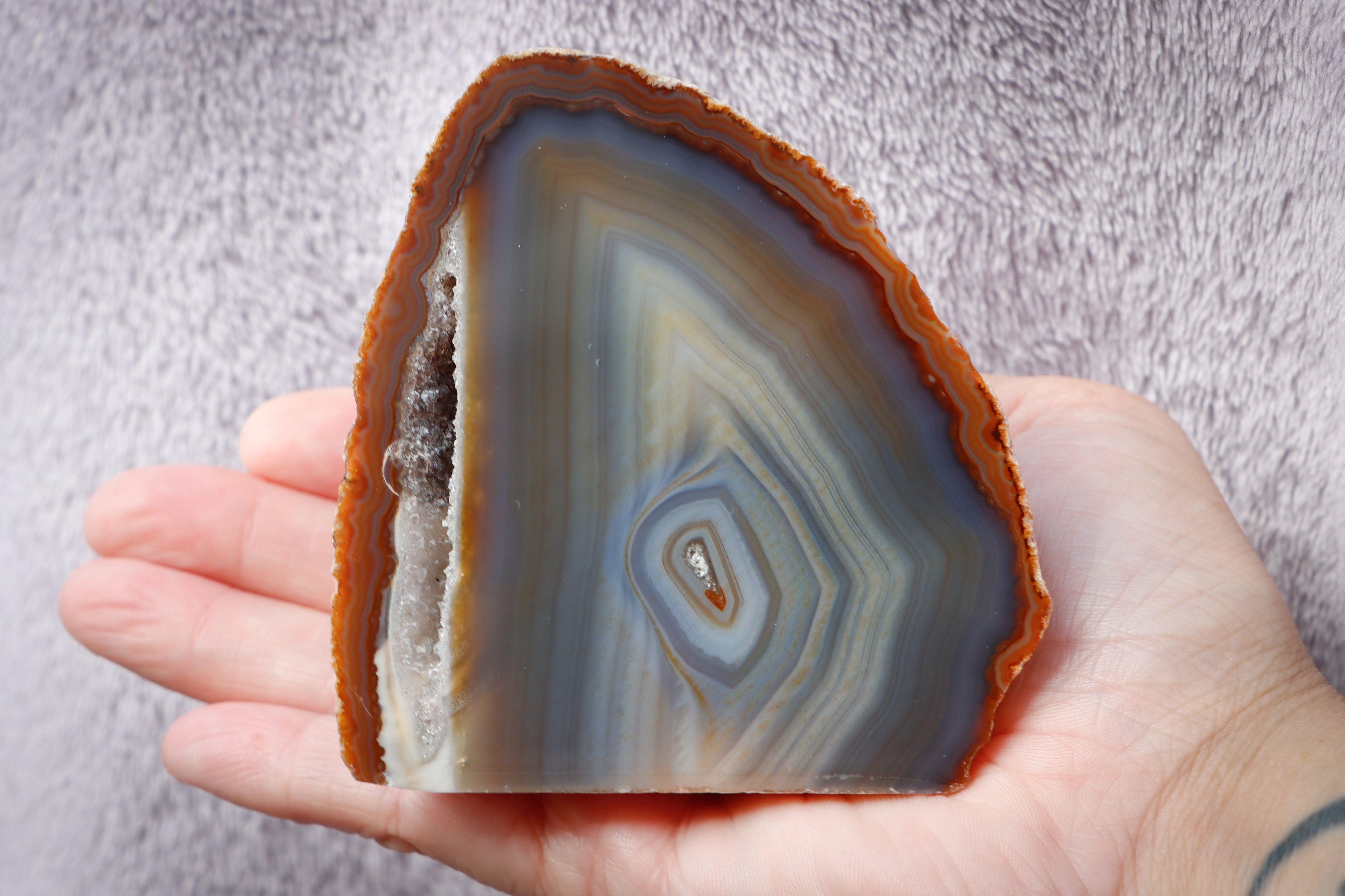 Agate cut base