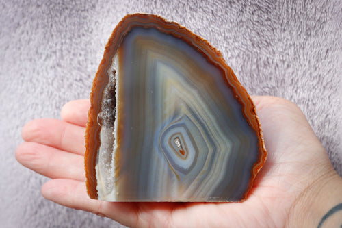 Agate cut base
