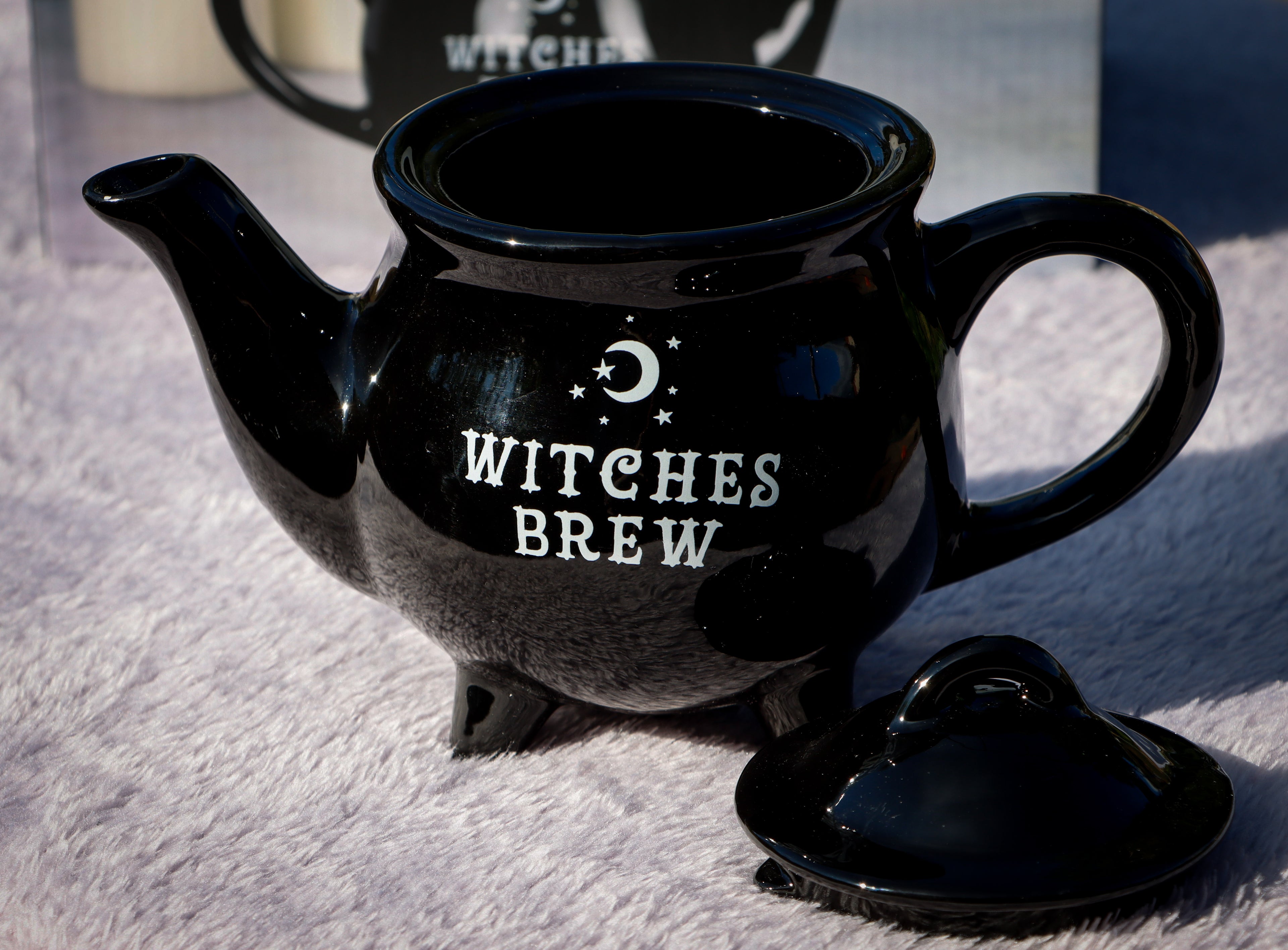 Witches brew tea pot